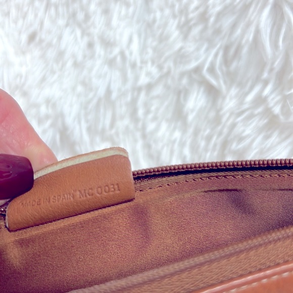 *Authentic*Dior leather handbag in excellent condition - Picture 8 of 12